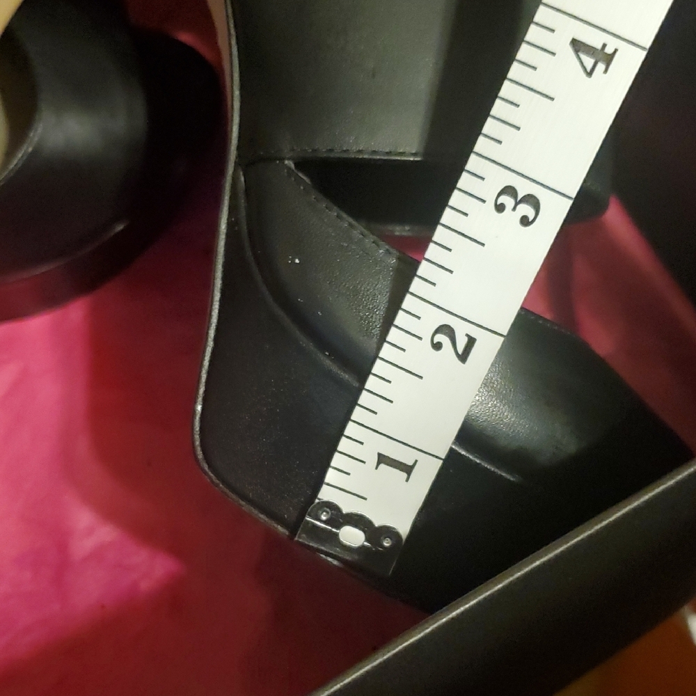 Vince Camuto Black Platform Heels with Strappy Design - Picture 14 of 14